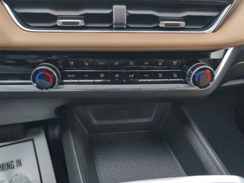 Used 2025 Chevrolet Equinox ACTIV w/ Safety and Technology Package image 18