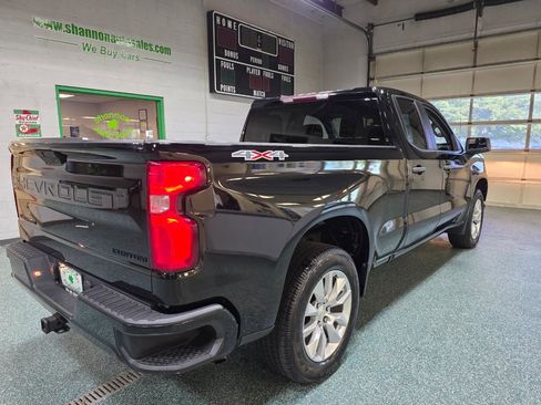 Used 2020 Chevrolet Silverado 1500 Custom w/ Custom Value Package image 6