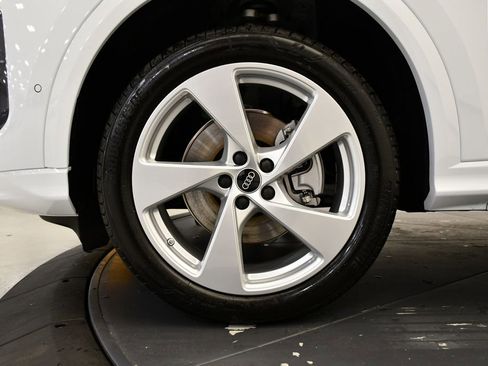 Used 2025 Audi Q5 Premium Plus w/ Premium Plus image 13