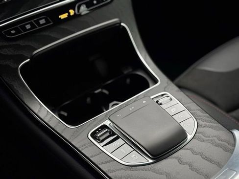 Used 2022 Mercedes-Benz GLC 43 AMG 4MATIC image 39