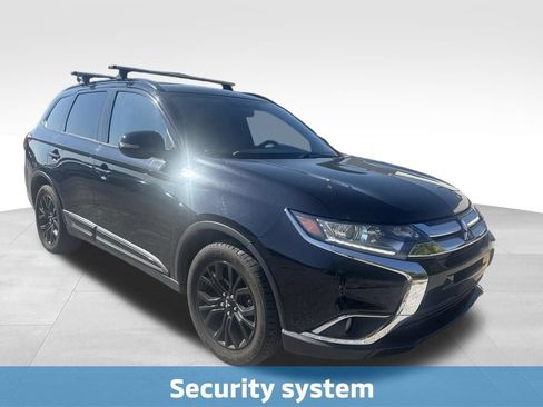Used 2018 Mitsubishi Outlander LE FWD image 16
