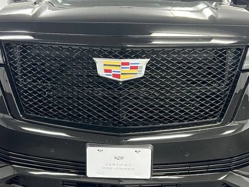Used 2024 Cadillac Escalade Sport Platinum w/ Heavy-Duty Trailer Package AWD/4WD image 9