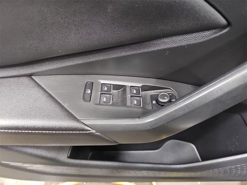 Used 2024 Volkswagen Jetta SE image 26