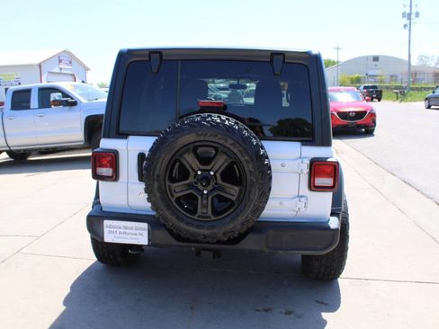 Used 2019 Jeep Wrangler Unlimited Sport S AWD/4WD image 7