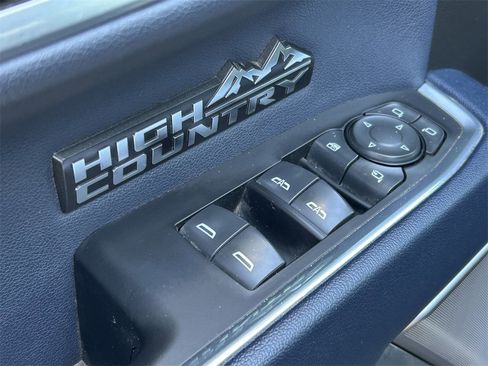 Used 2022 Chevrolet Silverado 1500 High Country w/ Technology Package image 23
