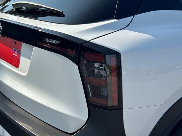 New 2027 Nissan Kicks SV w/ Cold Weather Package FWD image 12