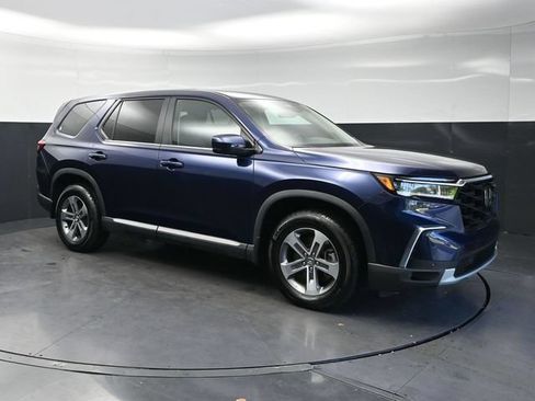 Used 2023 Honda Pilot EX-L image 3