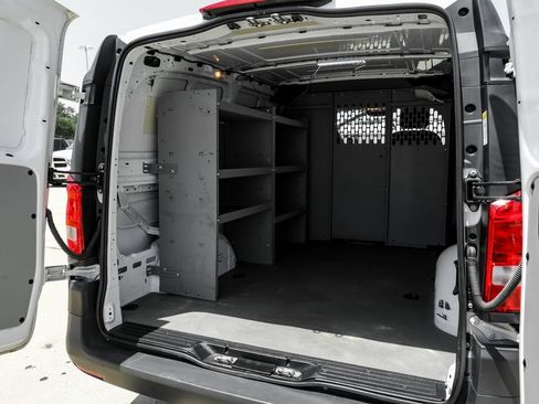Used 2023 Mercedes-Benz Metris image 43