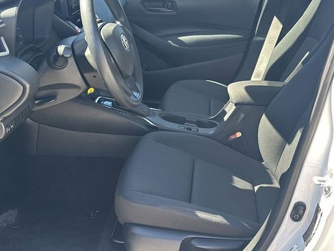 Used 2024 Toyota Corolla LE image 9