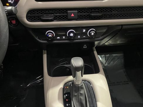 Used 2024 Honda HR-V LX image 15