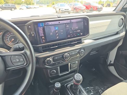 Used 2024 Jeep Wrangler Sport AWD/4WD image 22