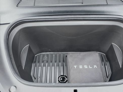 Used 2022 Tesla Model Y Long Range AWD/4WD image 20