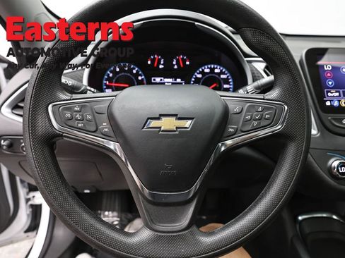 Used 2023 Chevrolet Malibu LT FWD image 10