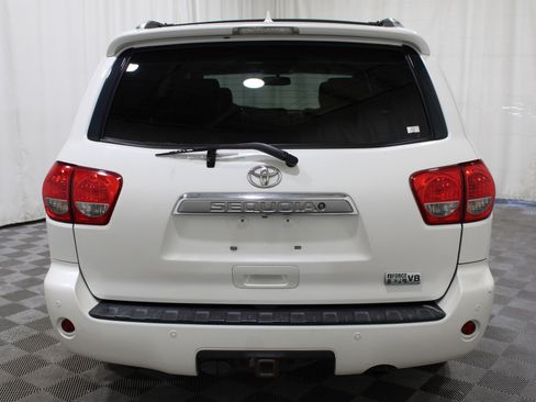 Used 2014 Toyota Sequoia Platinum image 33