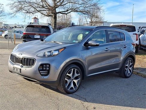 Certified 2018 Kia Sportage SX image 3