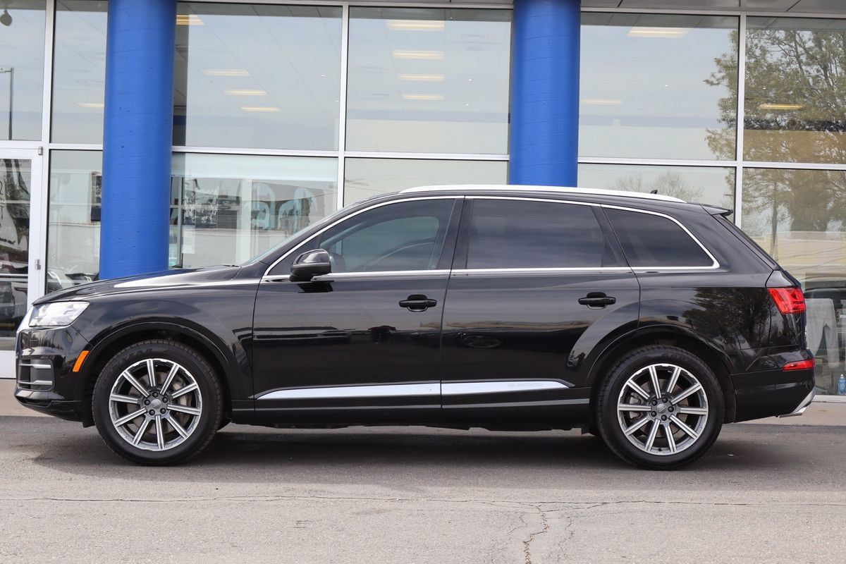 Used 2018 Audi Q7 3.0T Prestige w/ Prestige Package AWD/4WD image 2