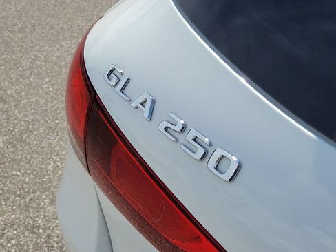 Used 2023 Mercedes-Benz GLA 250 w/ Premium Package image 5
