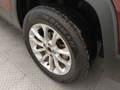 Used 2021 Jeep Cherokee Latitude image 31