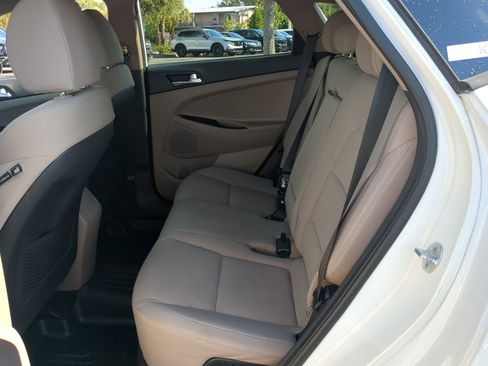 Used 2021 Hyundai Tucson SE image 17