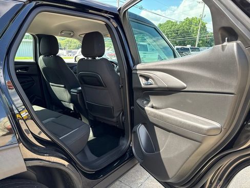 Used 2021 Chevrolet TrailBlazer LS w/ LPO, Blackout Package FWD image 37