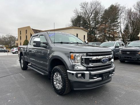 Used 2022 Ford F250 XLT w/ XLT Premium Package image 3