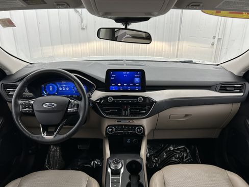 Used 2021 Ford Escape SEL w/ Technology Package AWD/4WD image 13