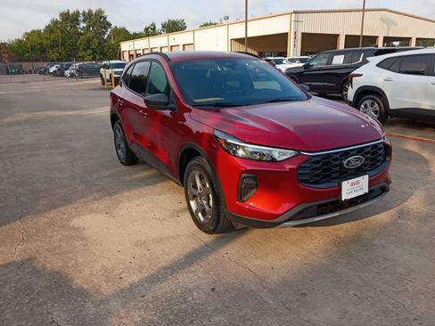 Used 2025 Ford Escape ST-Line AWD/4WD image 6
