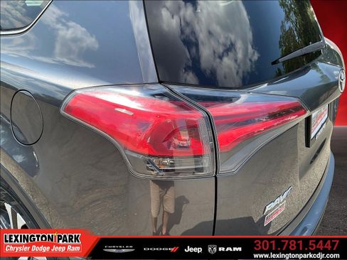 Used 2017 Toyota RAV4 LE w/ All Weather Liner Package FWD image 21