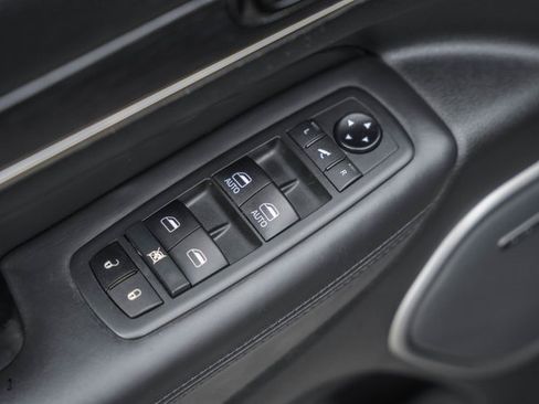 Used 2020 Jeep Grand Cherokee High Altitude image 38