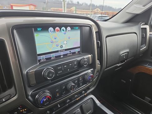 Used 2017 Chevrolet Silverado 1500 High Country image 34