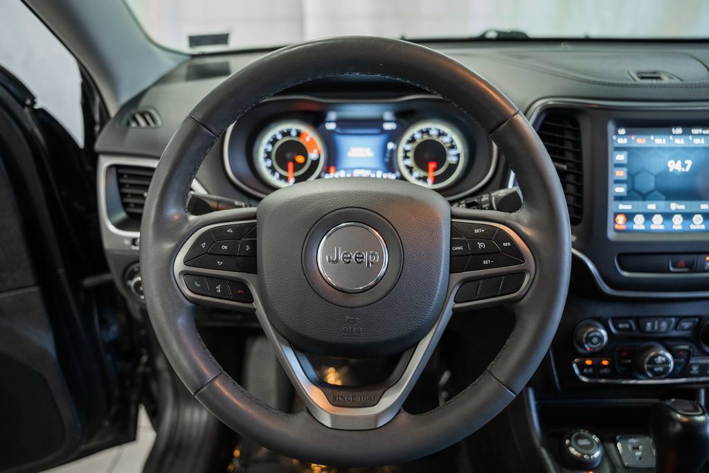 Certified 2022 Jeep Cherokee Latitude Lux AWD/4WD image 30