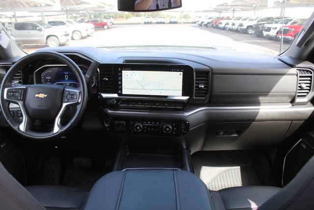 Used 2025 Chevrolet Silverado 2500 LTZ w/ LTZ Texas Edition AWD/4WD image 25
