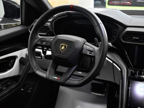 Used 2024 Lamborghini Urus S AWD/4WD image 25