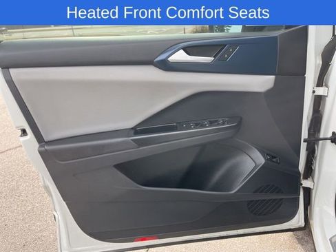 Used 2023 Volkswagen Taos SE image 12