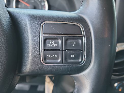 Used 2017 Jeep Wrangler Unlimited Rubicon w/ Connectivity Group image 16