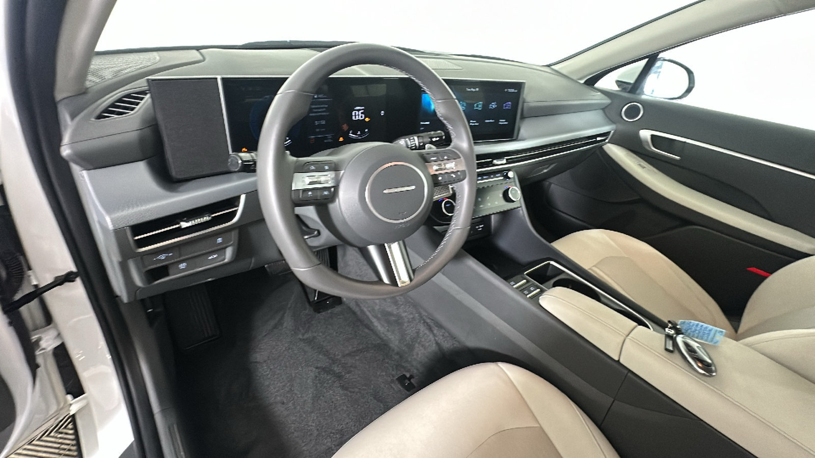 Certified 2026 Hyundai Sonata SEL FWD image 16