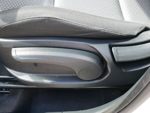 Used 2025 Kia Soul LX FWD image 20