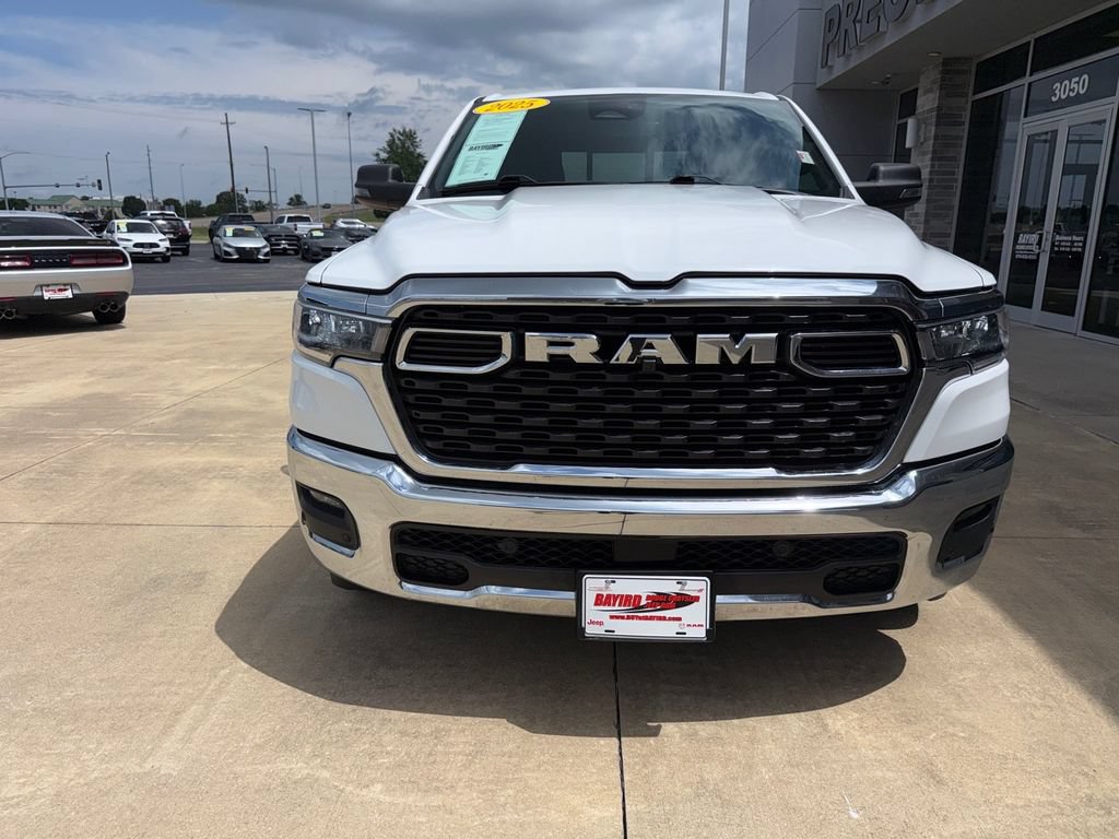 Used 2025 RAM 1500 Big Horn AWD/4WD image 4