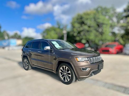 Used 2018 Jeep Grand Cherokee Overland AWD/4WD image 13