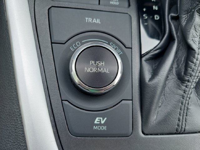Certified 2023 Toyota RAV4 SE w/ Convenience Package AWD/4WD image 20