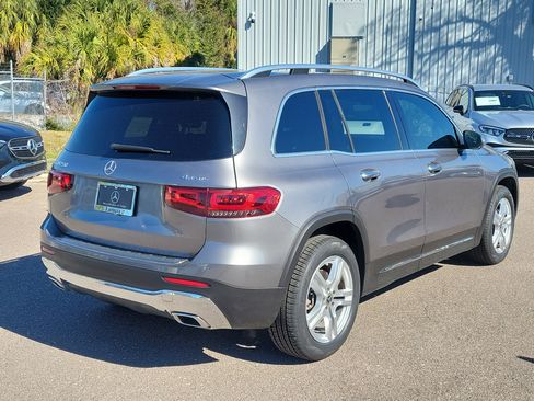 Certified 2021 Mercedes-Benz GLB 250 4MATIC image 3