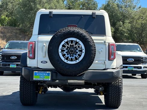 New 2026 Ford Bronco Outer Banks w/ Sasquatch Package AWD/4WD image 6
