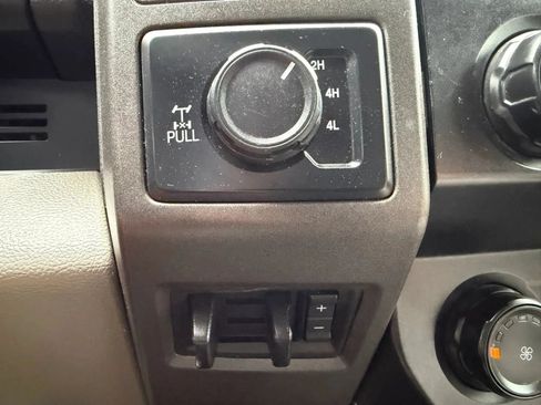 Used 2022 Ford F250 XL w/ Power Equipment Group AWD/4WD image 25