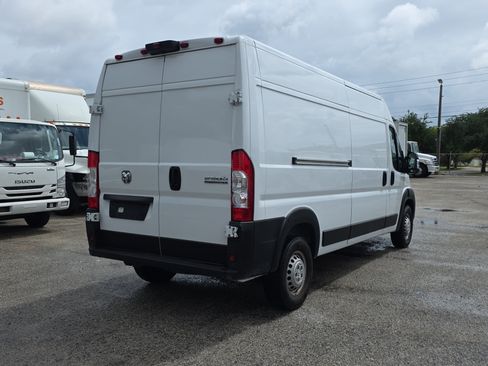 Used 2025 RAM ProMaster 2500 w/ Convenience Group FWD image 7