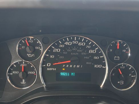 Used 2015 Chevrolet Express 2500 RWD image 18