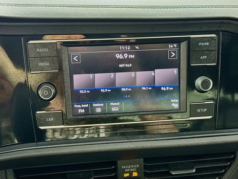 Used 2019 Volkswagen Jetta SE FWD image 16