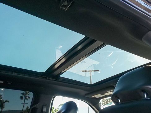 Used 2018 Ford F150 Lariat w/ Equipment Group 502A Luxury image 15