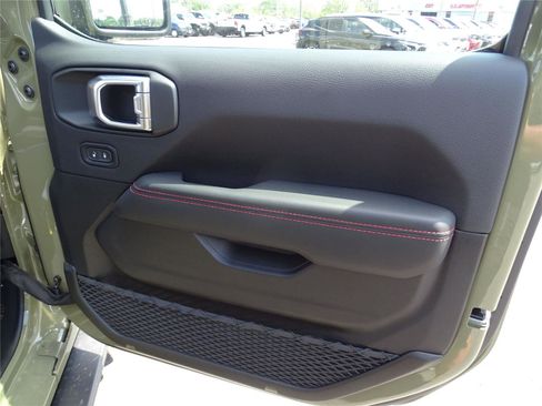 New 2025 Jeep Wrangler Unlimited Rubicon image 6