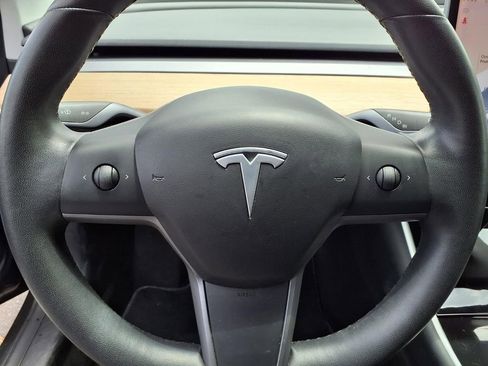 Used 2020 Tesla Model 3 Standard Range Plus RWD image 27