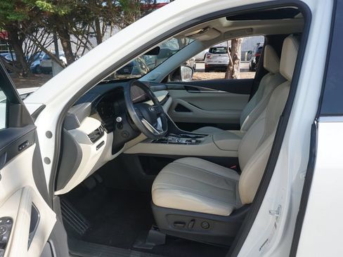 Used 2023 INFINITI QX60 Luxe w/ Performance Audio Package FWD image 2